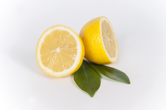 Cytryna - owoc pomocny przy eko sprzątaniu